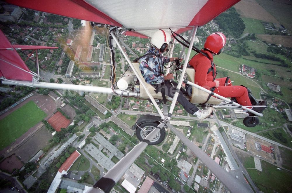 Luftbild Fürstenwalde - Privatfliegerei der Gründerzeit der Ultraleichtflug- Szene mit einem Ultraleichtflugzeug Sky Walker über Fürstenwalde im Bundesland Brandenburg