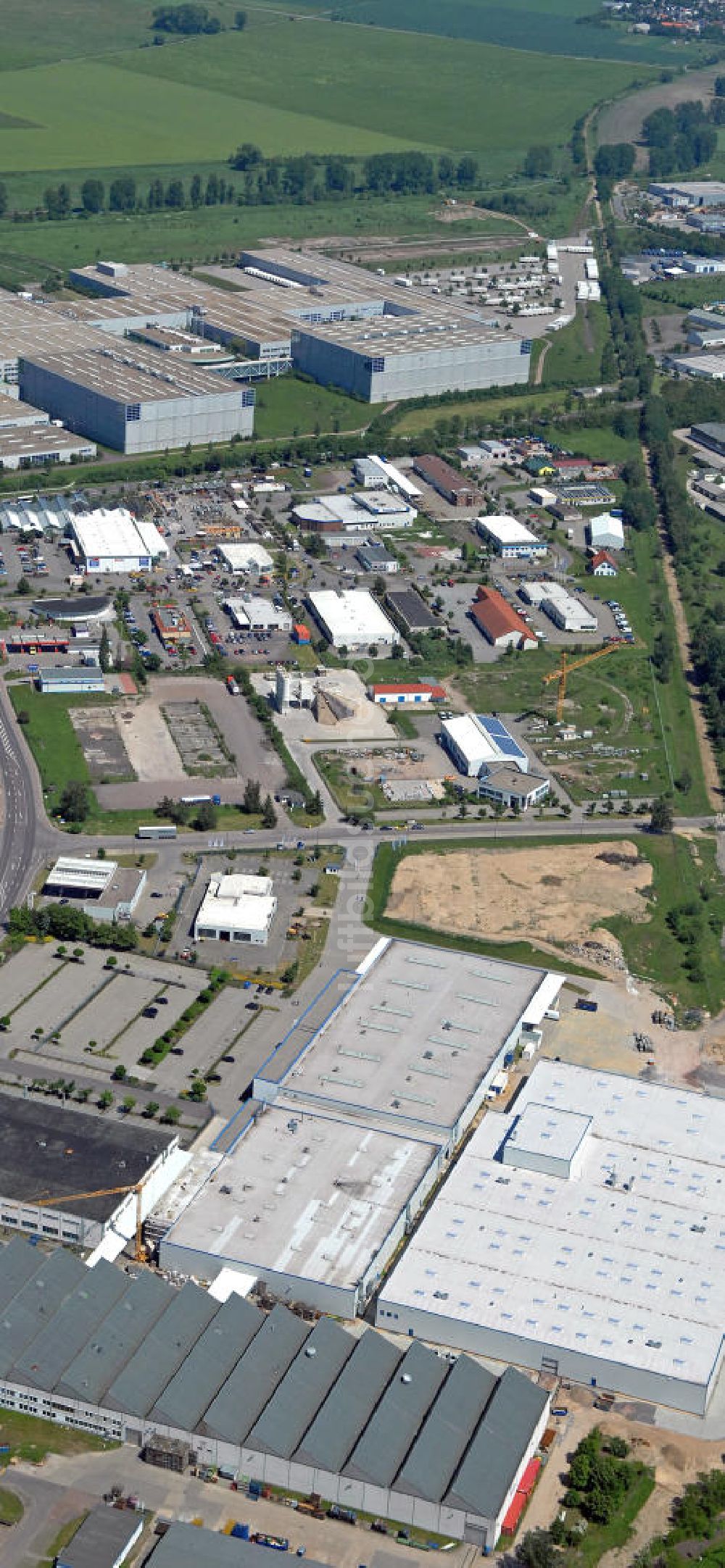 Luftbild Haldensleben - Produktions- und Logistikhalle der IFA Maschinenbau GmbH