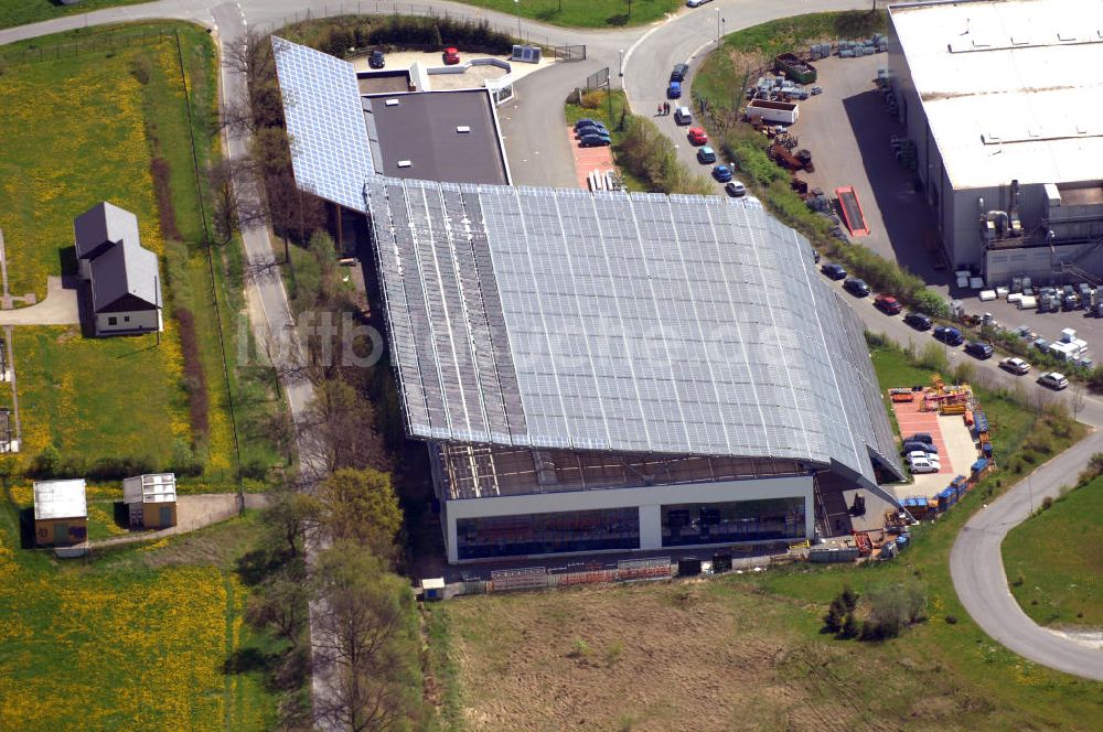 Oelsnitz aus der Vogelperspektive: Produktionshalle der Firma Meiser Gitterroste in Oelsnitz