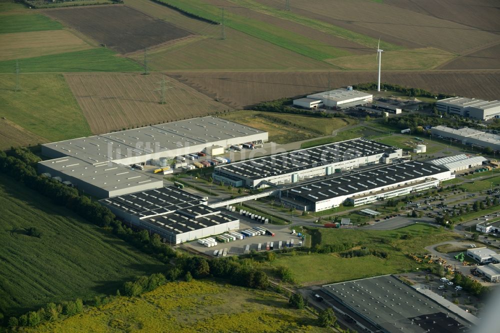 Luftbild Nauen - Produktionsstandort und Firmengebäude der BSH Hausgeräte Nauen GmbH in Nauen im Bundesland Brandenburg