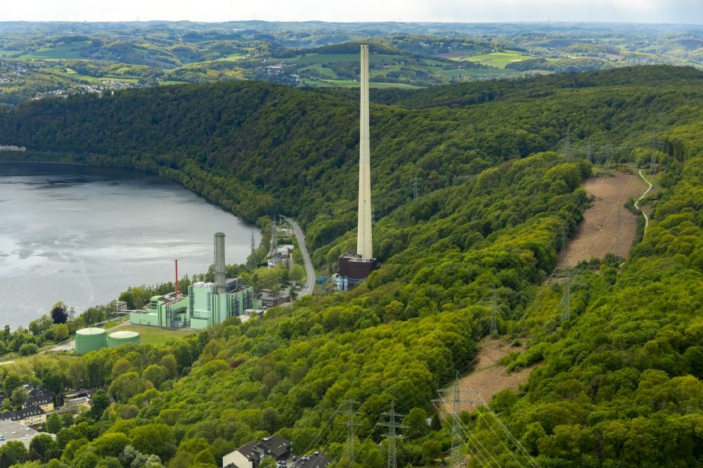 Herdecke aus der Vogelperspektive: Pumpspeicherkraftwerk Koepchenwerk, einem Wasserkraftwerk mit Energie- Speicher am Hengsteysee in Herdecke im Bundesland Nordrhein-Westfalen