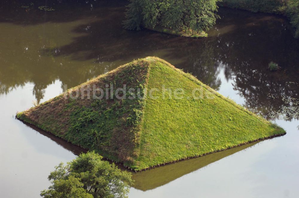 Cottbus aus der Vogelperspektive: Pyramiden im Branitzer Park