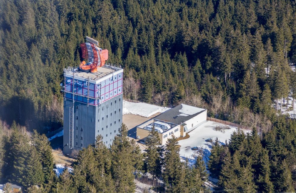 Eibenstock von oben - Radar- Antennen- Sendeturm und Funkmast der Flugsicherung auf dem Auersberg in Eibenstock im Bundesland Sachsen, Deutschland