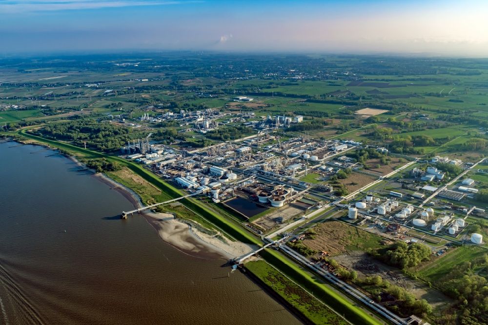 Luftbild Stade - Raffinerie- Werksgelände des Chemieproduzenten der Fa. Dow Chemie ,Olin in Stade im Bundesland Niedersachsen, Deutschland