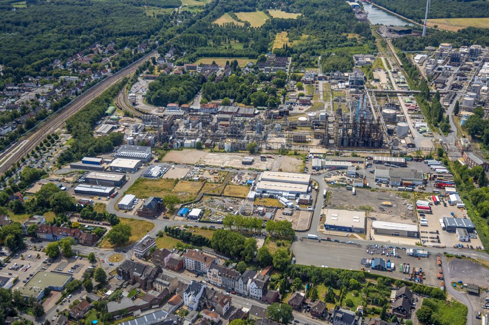 Luftbild Castrop-Rauxel - Raffinerie- Werksgelände des Chemieproduzenten RAIN Carbon Germany Chemiewerk in Castrop-Rauxel im Bundesland Nordrhein-Westfalen, Deutschland