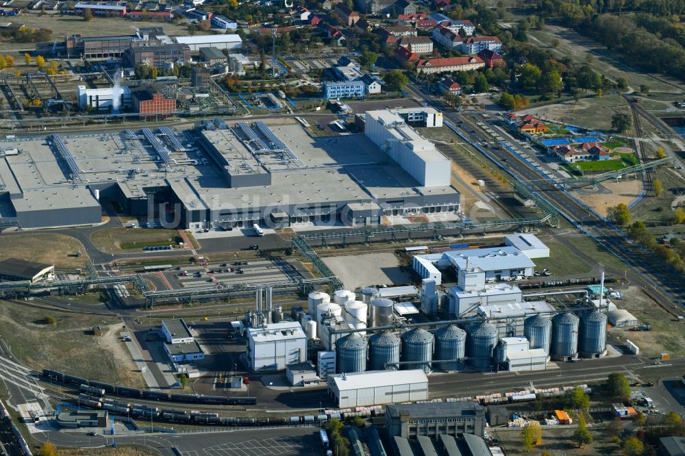 Luftbild Piesteritz - Raffinerie- Werksgelände des Chemieproduzenten SKW Stickstoffwerke Piesteritz GmbH in Piesteritz im Bundesland Sachsen-Anhalt, Deutschland