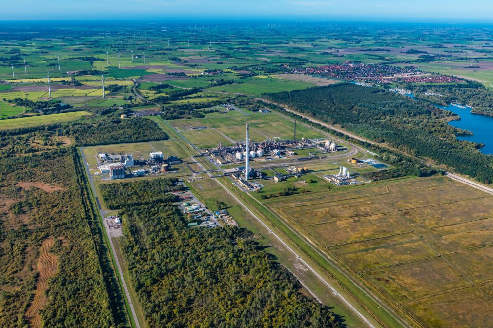 Luftbild Wilhelmshaven - Raffinerie- Werksgelände des Chemieproduzenten Vynova in Wilhelmshaven im Bundesland Niedersachsen, Deutschland