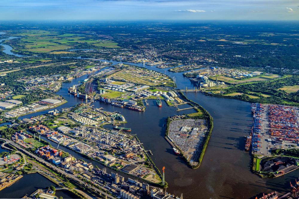 Hamburg von oben - Raffinerie- Werksgelände des Mineralölproduzenten Shell in Hamburg, Deutschland