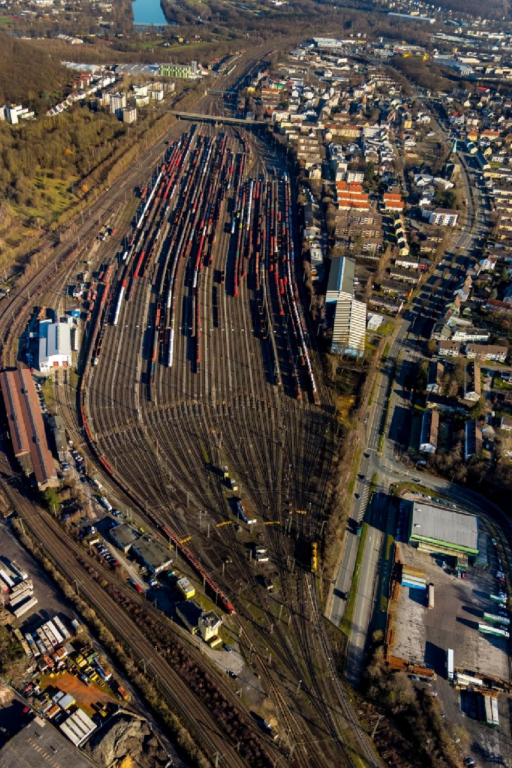 Luftaufnahme Hagen - Rangierbahnhof und Güterbahnhof der Deutschen Bahn in Hagen im Bundesland Nordrhein-Westfalen, Deutschland