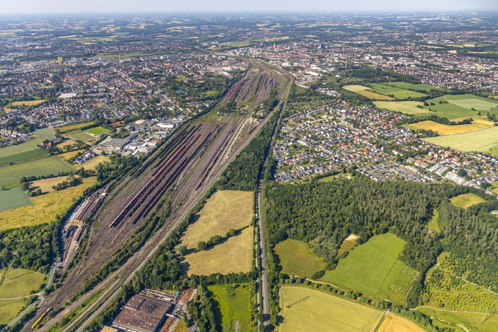 Luftaufnahme Hamm - Rangierbahnhof und Güterbahnhof der Deutschen Bahn in Hamm im Bundesland Nordrhein-Westfalen, Deutschland