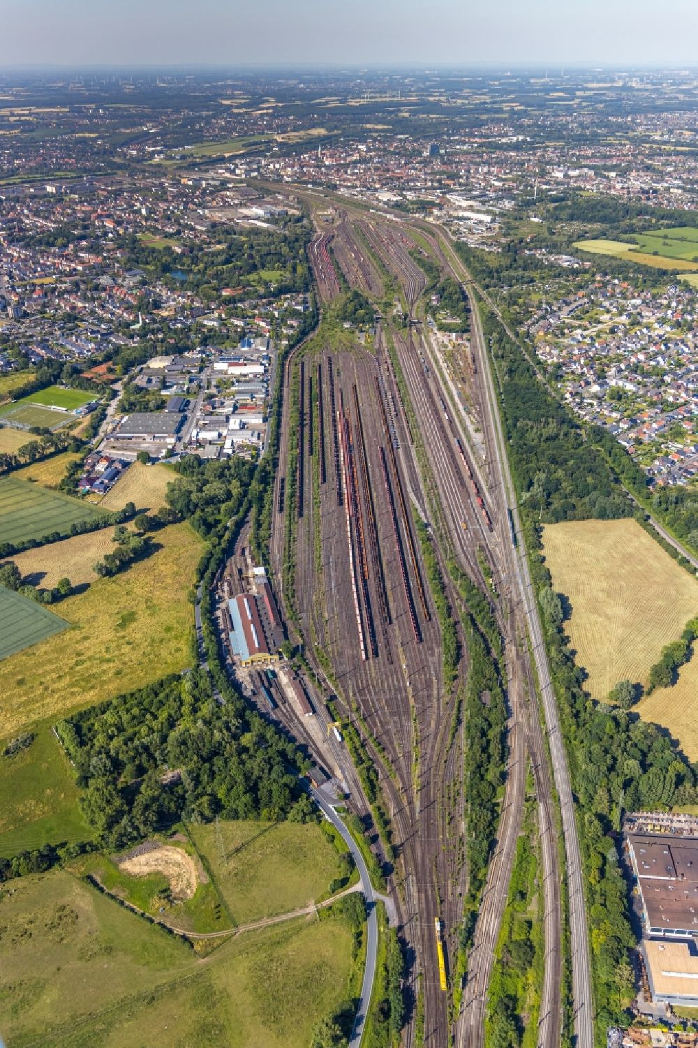Luftbild Hamm - Rangierbahnhof und Güterbahnhof der Deutschen Bahn in Hamm im Bundesland Nordrhein-Westfalen, Deutschland