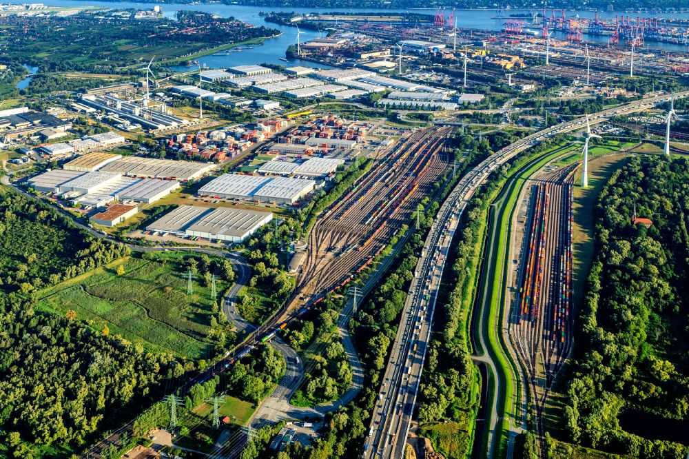 Luftbild Hamburg - Rangierbahnhof und Güterbahnhof der Deutschen Bahn im Ortsteil Altenwerder in Hamburg, Deutschland