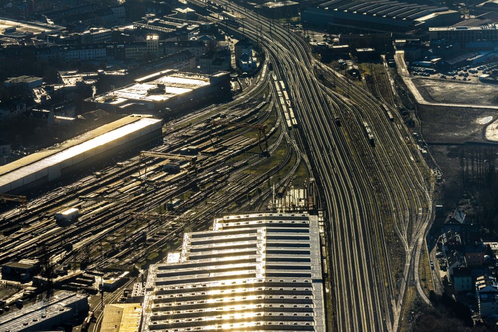 Luftaufnahme Witten - Rangierbahnhof und Güterbahnhof der Deutschen Bahn in Witten im Bundesland Nordrhein-Westfalen, Deutschland