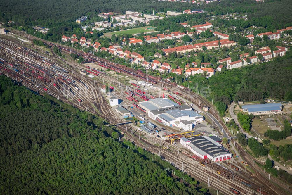 Neuseddin von oben - Rangierbahnhof und Güterbahnhof Seddin der Deutschen Bahn in Neuseddin im Bundesland Brandenburg