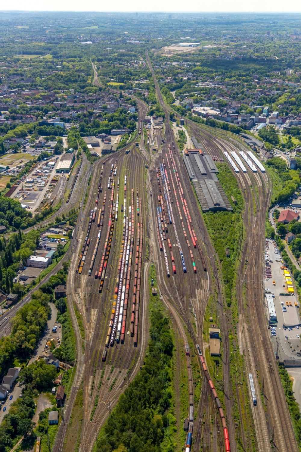 Luftaufnahme Herne - Rangierbahnhof und Schienen des Hauptbahnhofes Wanne-Eickel der Deutschen Bahn in Herne im Bundesland Nordrhein-Westfalen