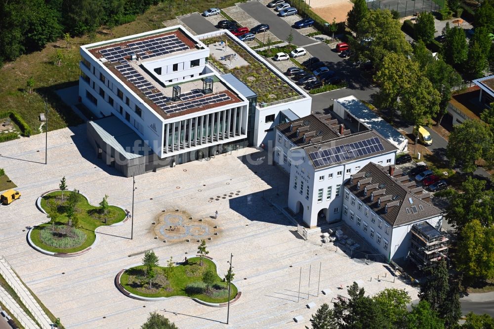 Luftaufnahme Hohen Neuendorf - Rathaus in Hohen Neuendorf im Bundesland Brandenburg, Deutschland