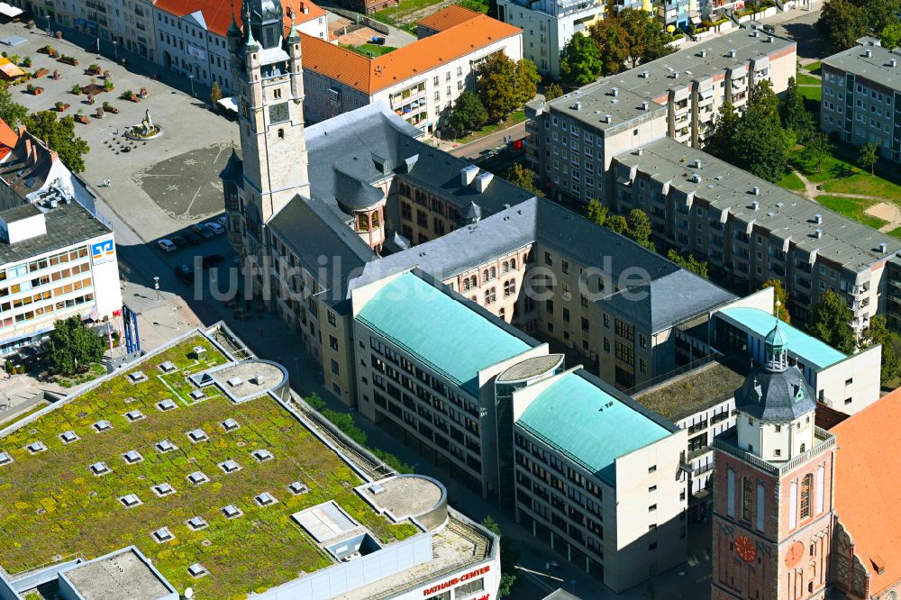 Dessau aus der Vogelperspektive: Rathaus am Marktplatz in Dessau im Bundesland Sachsen-Anhalt, Deutschland