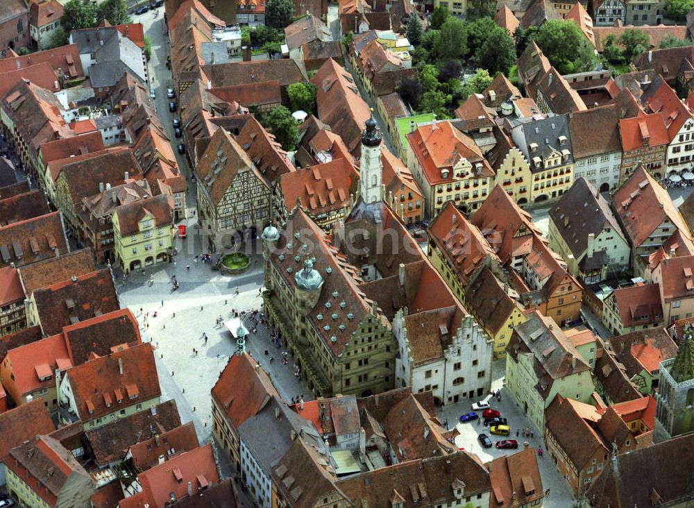 Rothenburg ob der Tauber aus der Vogelperspektive: Rathaus Rothenburg ob der Tauber