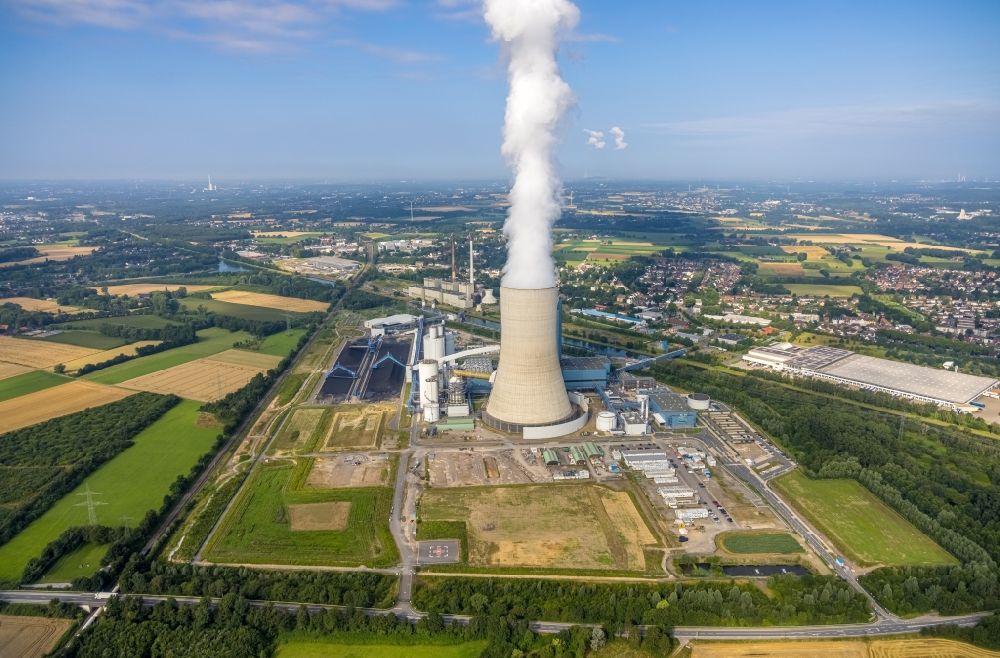Luftbild Datteln - Rauchfahne des Kohle- Heizkraftwerkes Datteln 4 Uniper Kraftwerk in Datteln im Bundesland Nordrhein-Westfalen, Deutschland