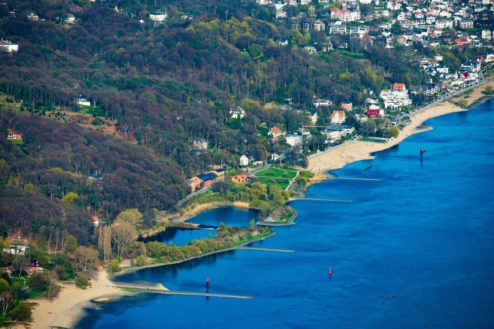 Luftbild Hamburg - Rückhaltebecken Falkensteiner Ufer im Ortsteil Blankenese in Hamburg, Deutschland