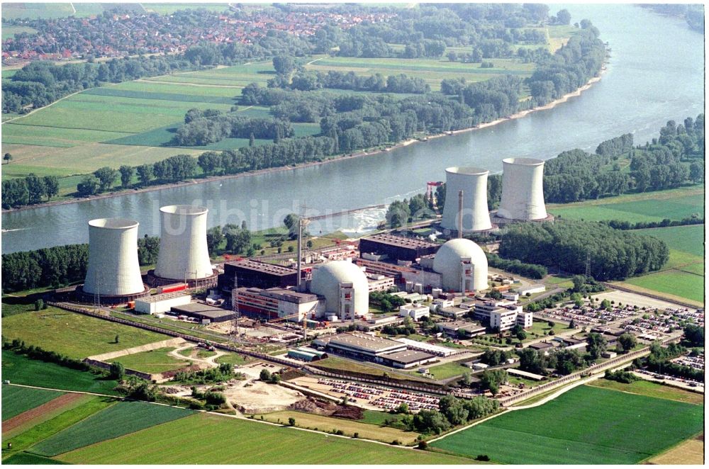 Luftaufnahme Biblis - Reaktorblöcke und Anlagen des AKW - KKW Kernkraftwerk in Biblis im Bundesland Hessen