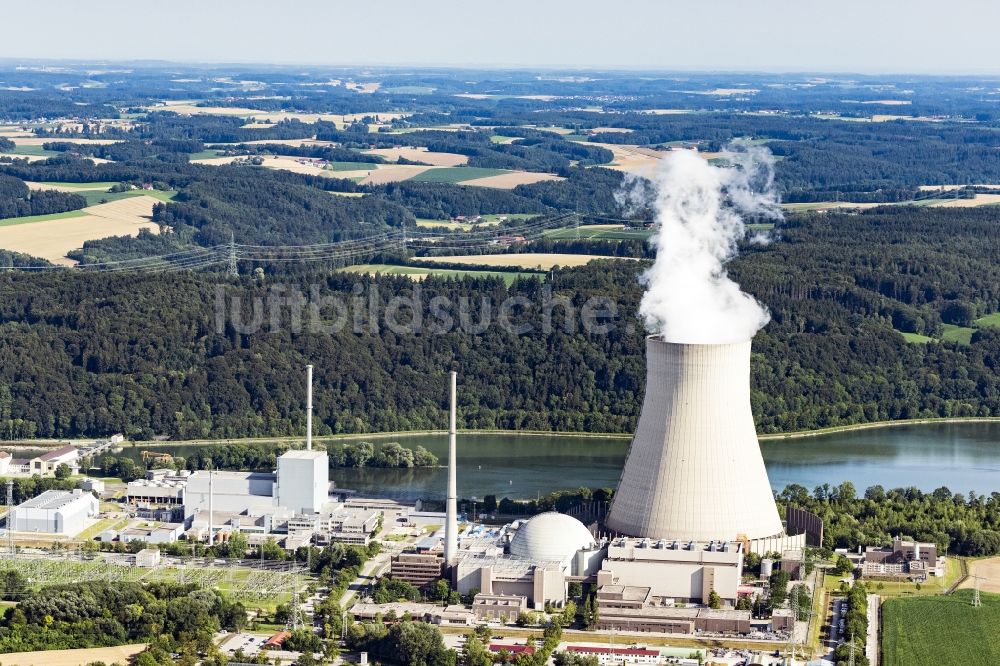Luftbild Essenbach - Reaktorblöcke und Anlagen des AKW - KKW Kernkraftwerk in Essenbach im Bundesland Bayern, Deutschland