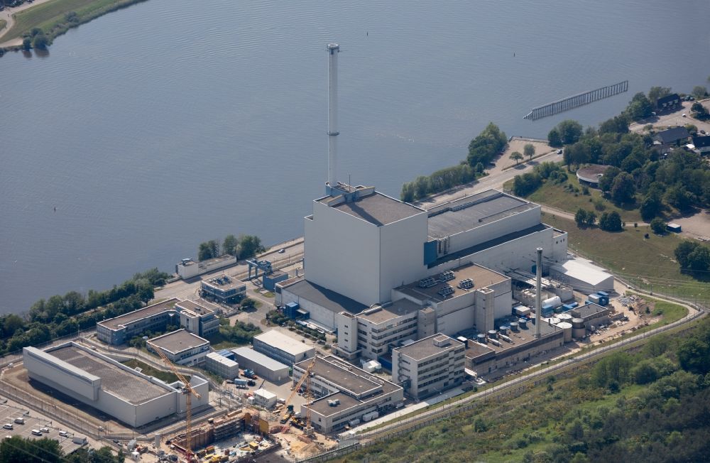 Geesthacht von oben - Reaktorblöcke und Anlagen des AKW - KKW Kernkraftwerk in Geesthacht im Bundesland Schleswig-Holstein, Deutschland