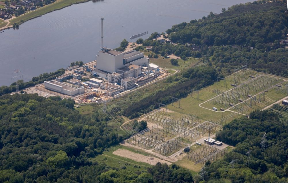 Luftbild Geesthacht - Reaktorblöcke und Anlagen des AKW - KKW Kernkraftwerk in Geesthacht im Bundesland Schleswig-Holstein, Deutschland