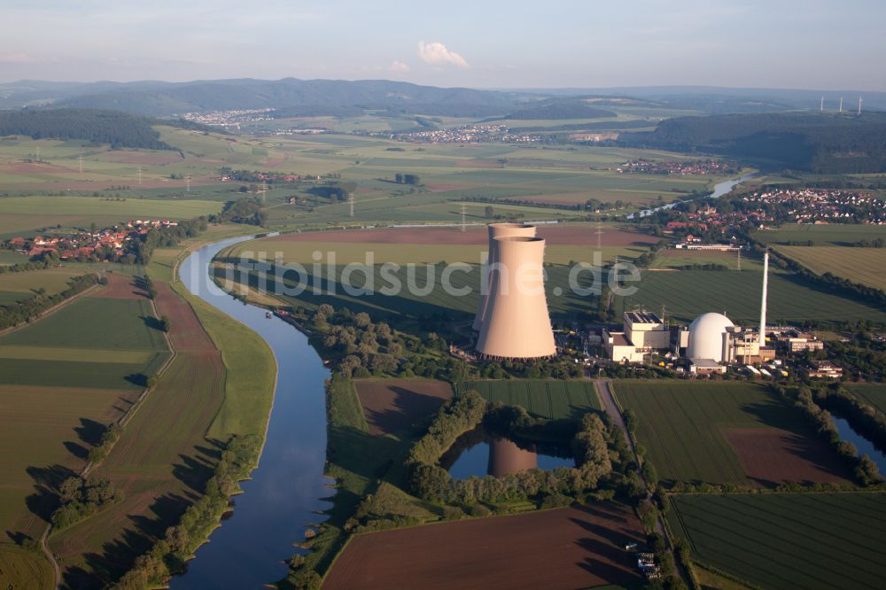 Luftaufnahme Grohnde - Reaktorblöcke und Anlagen des AKW - KKW Kernkraftwerk Grohnde im Bundesland Niedersachsen, Deutschland