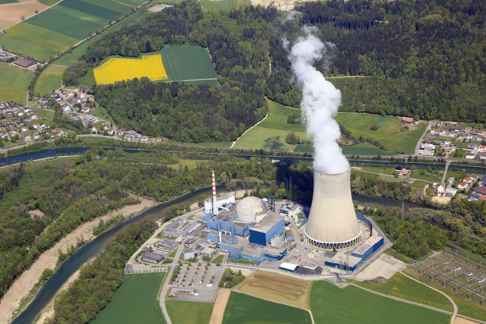 Däniken von oben - Reaktorblöcke und Anlagen des AKW - KKW Kernkraftwerk Gösgen in Däniken in Solothurn, Schweiz
