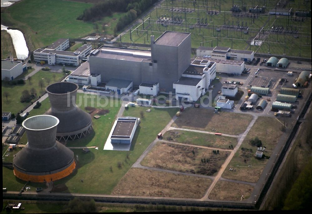 Luftbild Beverungen - Reaktorblöcke und Anlagen des AKW - KKW Kernkraftwerk im Ortsteil Würgassen in Beverungen im Bundesland Nordrhein-Westfalen, Deutschland