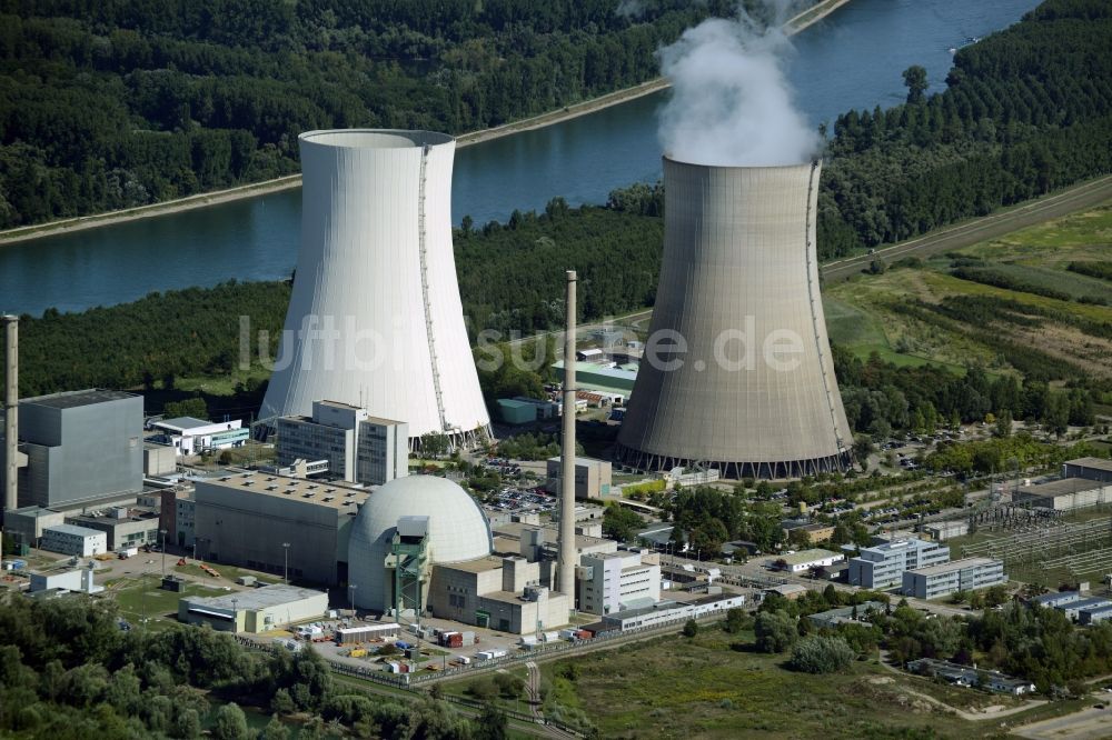 Luftaufnahme Philippsburg - Reaktorblöcke und Anlagen des AKW - KKW Kernkraftwerk in Philippsburg im Bundesland Baden-Württemberg