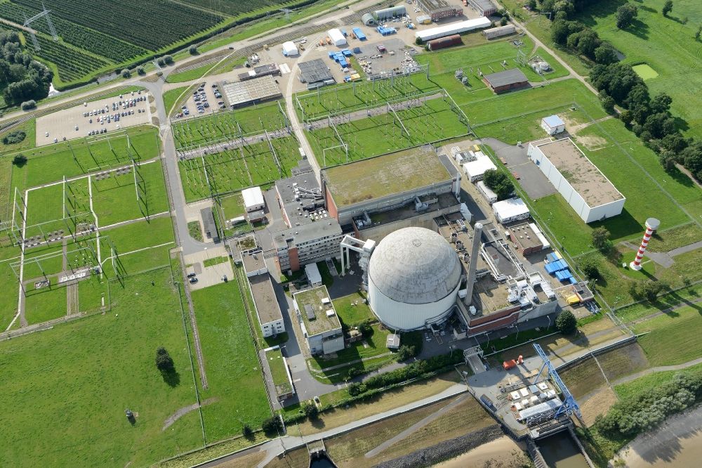Luftaufnahme Stade - Reaktorblöcke und Anlagen des AKW - KKW Kernkraftwerk Stadersand in Stadersand im Bundesland Niedersachsen