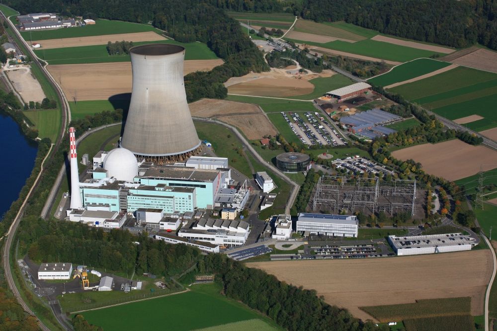 Luftbild Leibstadt - Reaktorblock und Anlagen des AKW - KKW Kernkraftwerk in Leibstadt KKL am Rhein im Kanton Aargau, Schweiz