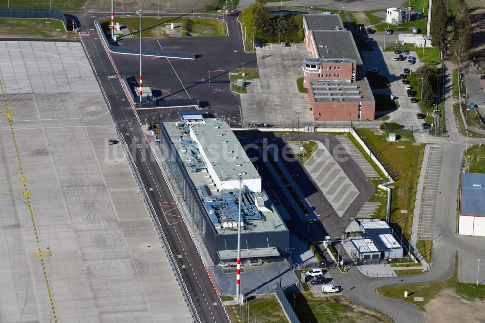 Luftbild Schönefeld - Regierungsflughafen - Empfangsgebäude im Protokollbereich am Flughafen BER in Schönefeld im Bundesland Brandenburg, Deutschland