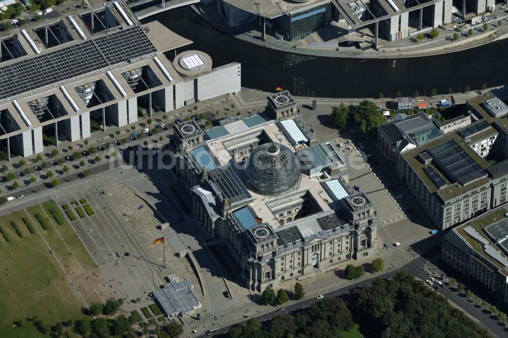 Luftbild Berlin - Reichstag in Berlin