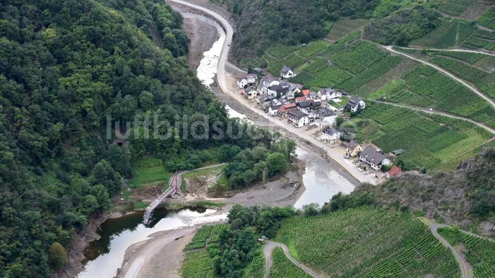 Luftaufnahme Altenahr - Reimerzhoven nach der Hochwasserkatastrophe im Ahrtal diesen Jahres im Bundesland Rheinland-Pfalz, Deutschland