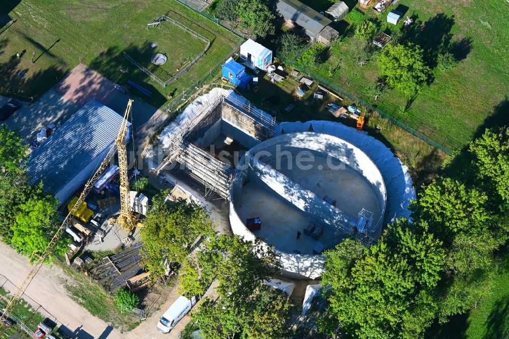 Werneuchen von oben - Reinwasserbehälter und Wasserspeicher - Neubau in Werneuchen im Bundesland Brandenburg, Deutschland