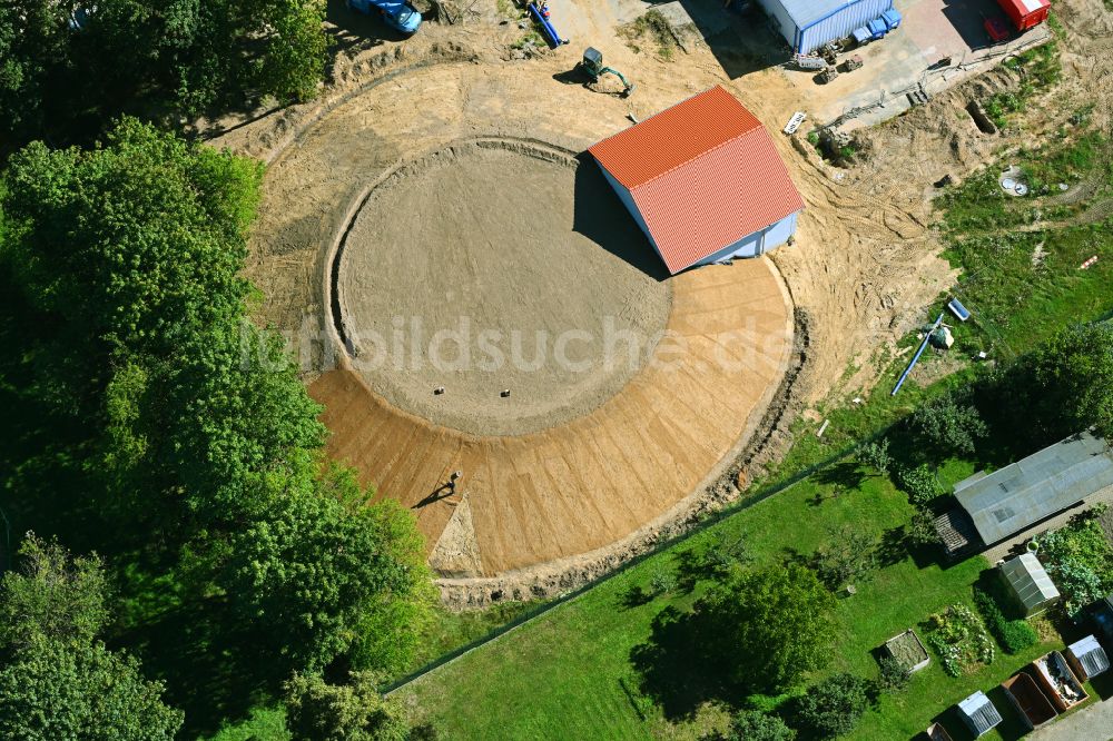 Luftbild Werneuchen - Reinwasserbehälter und Wasserspeicher - Neubau in Werneuchen im Bundesland Brandenburg, Deutschland