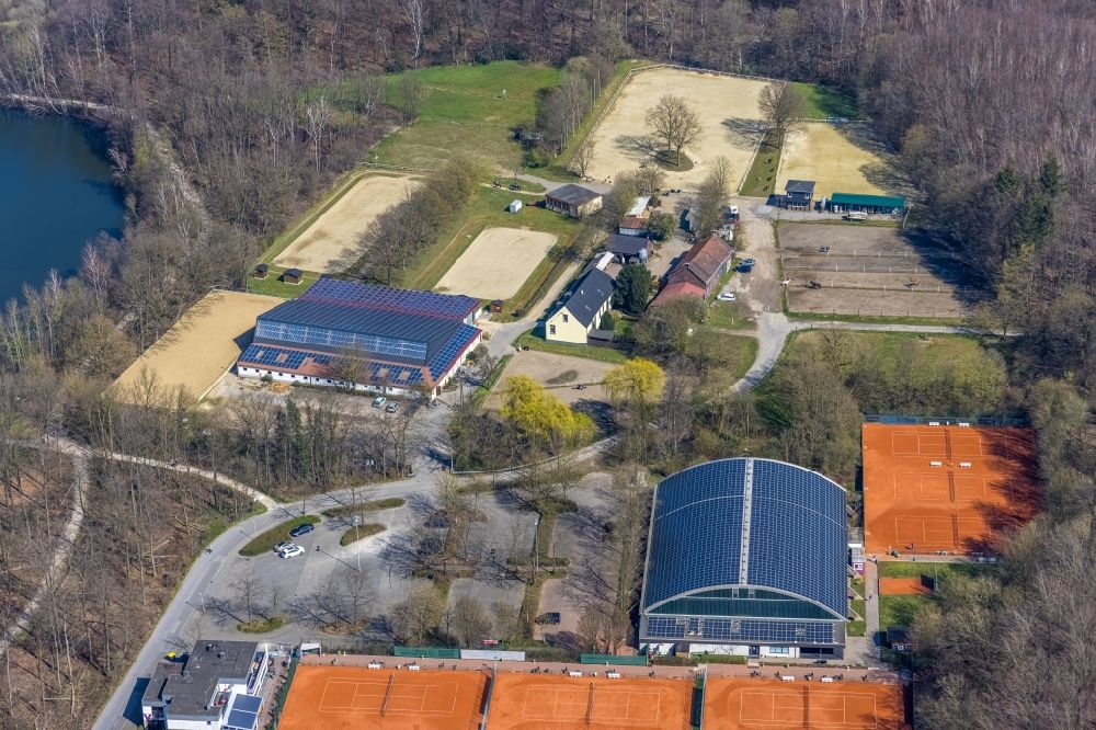 Luftbild Dinslaken - Reitstall - Reiterhof des Reit- und Fahrverein 1947 eV - Dinslaken Hiesfeld in Dinslaken im Bundesland Nordrhein-Westfalen, Deutschland