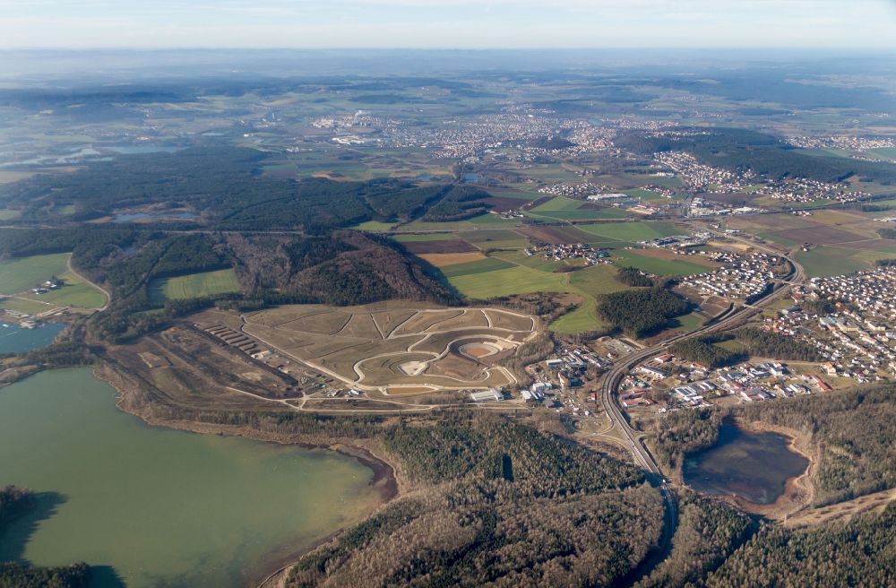 Luftbild Wackersdorf - Rekultivierung der aufgeschütteten Deponie Westfeld in Wackersdorf im Bundesland Bayern, Deutschland