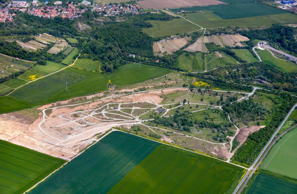 Luftaufnahme Karsdorf - Renaturierung der Abraumhalde in Karsdorf im Bundesland Sachsen-Anhalt, Deutschland
