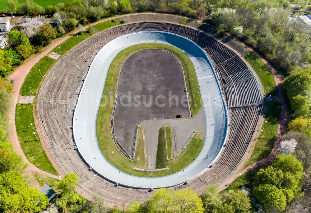 Luftaufnahme Chemnitz - Rennstrecke der Rennbahn der Radrennbahn am Sportforum in Chemnitz im Bundesland Sachsen