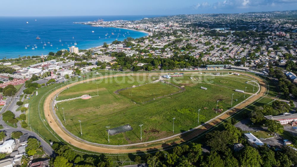 Bridgetown aus der Vogelperspektive: Rennstrecke der Rennbahn - Trabrennbahn in Bridgetown in Christ Church, Barbados