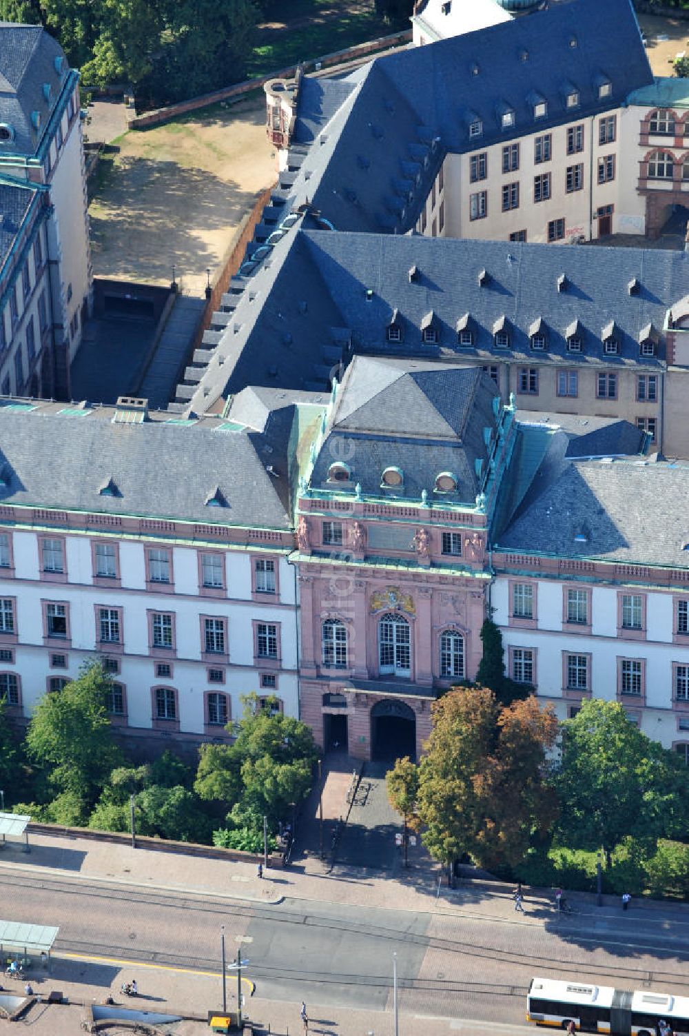 Luftbild Darmstadt - Residenzschloss Darmstadt / Stadtschloss in Darmstadt