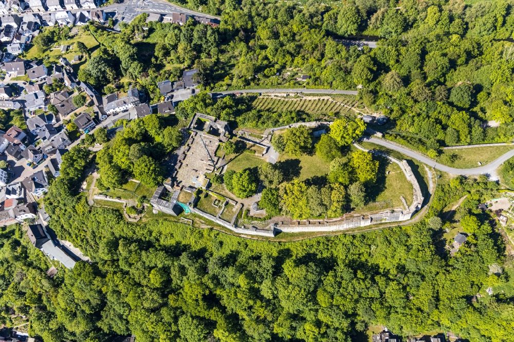 Luftbild Arnsberg - Reste der Ruine Schlossruine Arnsberg - Portal auf dem Schlossberg in Arnsberg im Bundesland Nordrhein-Westfalen