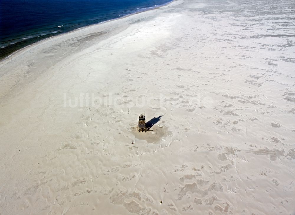 Süderoogsand von oben - Rettungsbake auf der Sandbank in Süderoogsand in der Nordsee im Bundesland Schleswig-Holstein, Deutschland