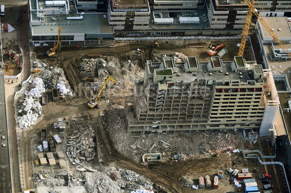 Luftbild Berlin - Revitalisierung und Erweiterungs- Baustelle am Gebäudekomplex des Einkaufszentrum Märkische Zentrum im Ortsteil Märkisches Viertel in Berlin, Deutschland