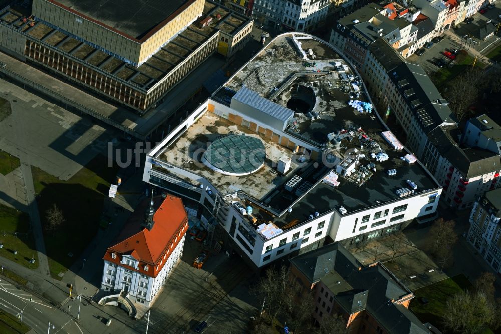 Gera von oben - Revitalisierung und Erweiterungs- Baustelle am Gebäudekomplex des Einkaufszentrum Otto-Dix-Passage in Gera im Bundesland Thüringen, Deutschland