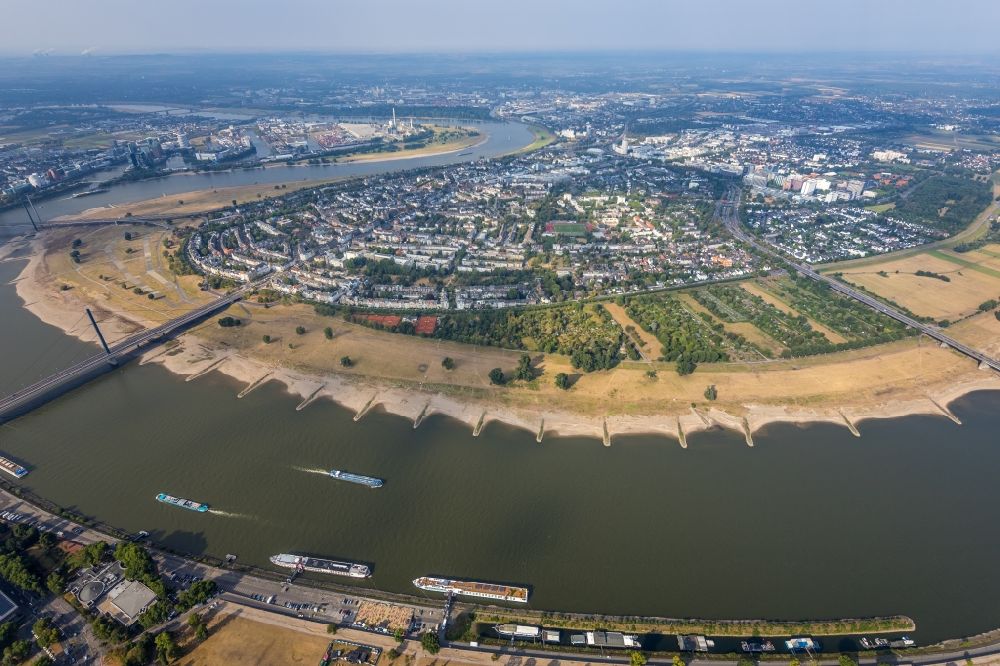 Luftaufnahme Düsseldorf - Rhein - Flußverlauf im Ortsteil Oberkassel in Düsseldorf im Bundesland Nordrhein-Westfalen, Deutschland